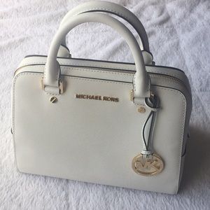 Aunthentic Michael Kors Purse